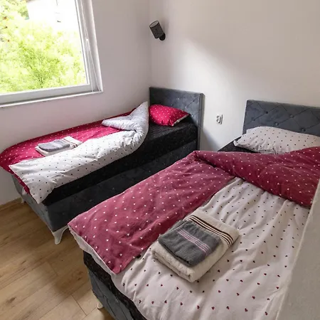 Lejla 2 *